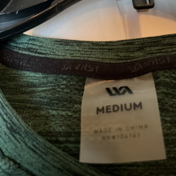 VRST Seamless Short Sleeve Running Tee Men’s Medium - Picture 2 of 6